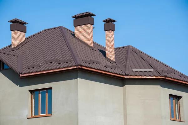 How Roofing Installers Deliver Long-Lasting Results