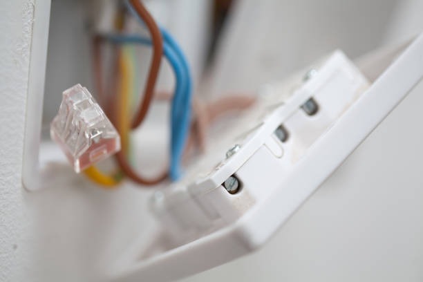 How to Prepare Your Home for a Smooth Outlet Replacement Service